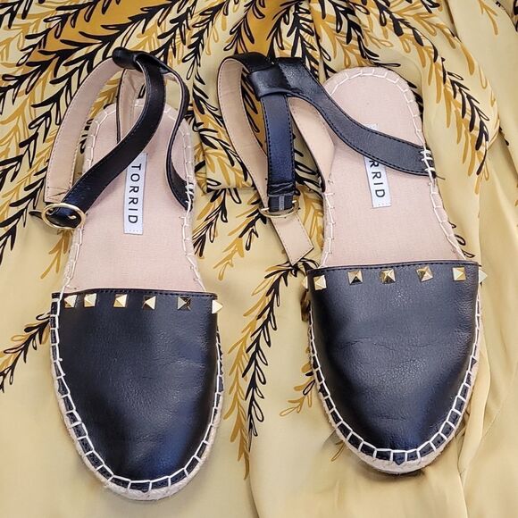 Torrid scrappy sandles 8 WW NWOT - Picture 1 of 5